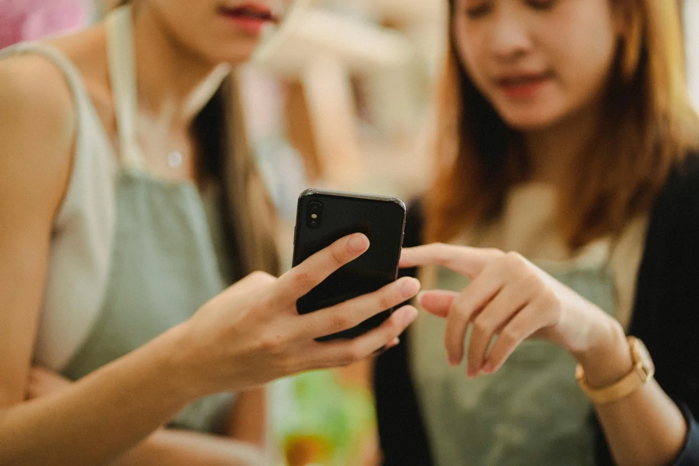Countea Applications vous accompagne de la conception à l'exploitation quotidienne de votre application mobile.